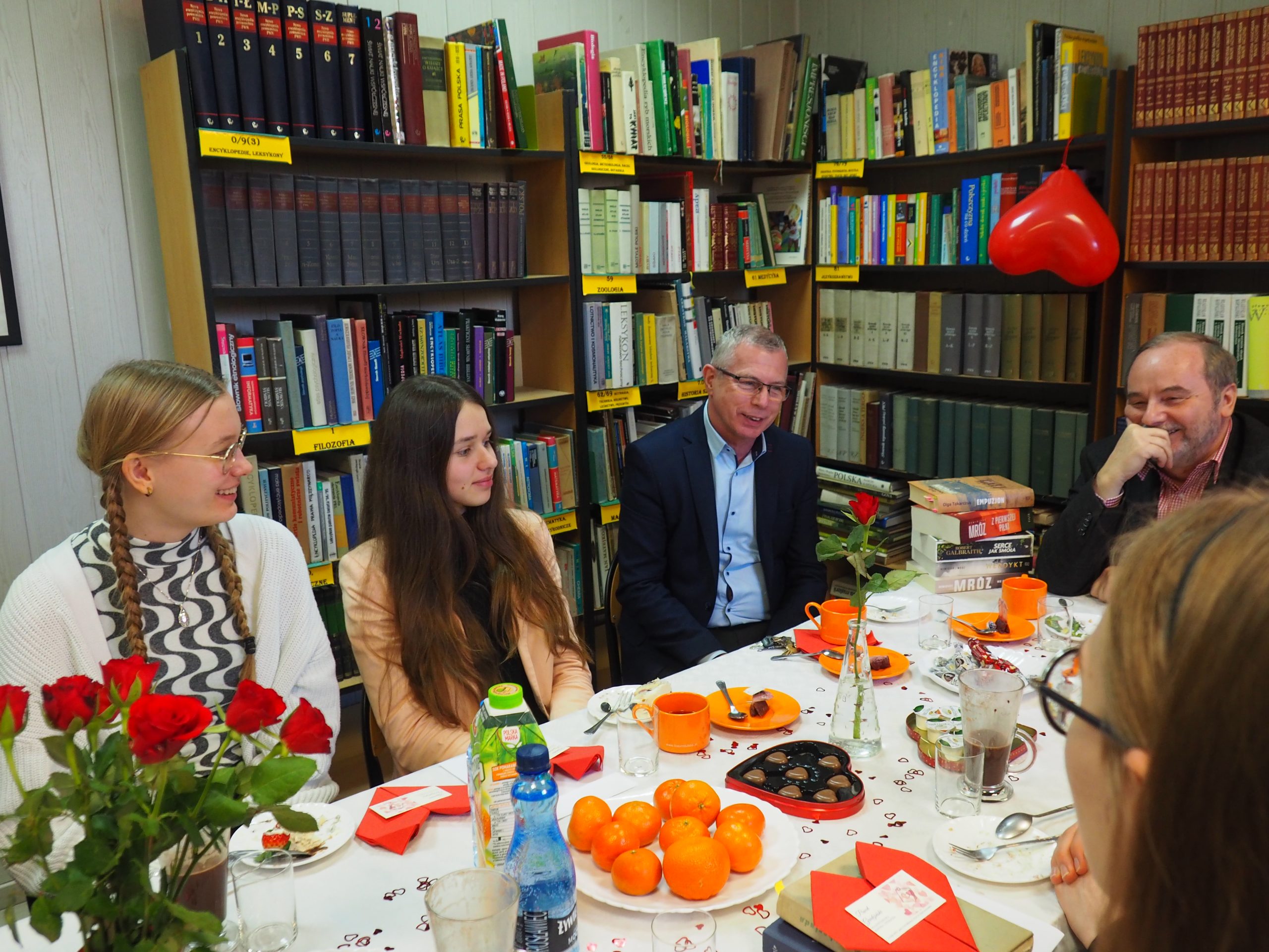 Walentynkowa Randka Literacka W Szkolnej Czytelni I Lo Im St Dubois